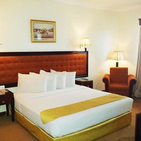 Harbourbay Amir Hotel Batam Bagian luar foto