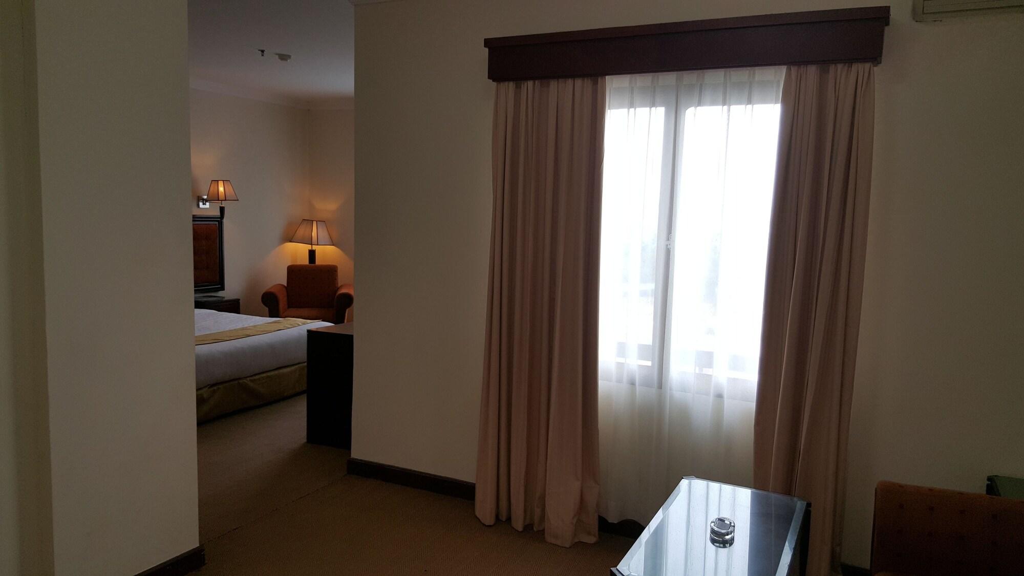 Harbourbay Amir Hotel Batam Bagian luar foto
