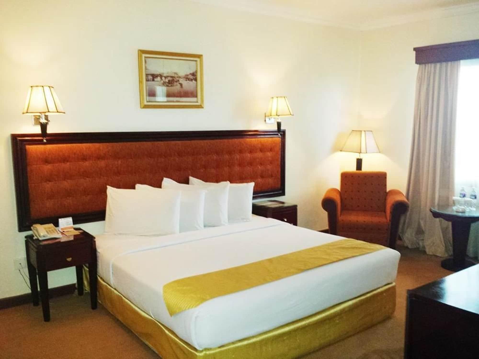 Harbourbay Amir Hotel Batam Bagian luar foto