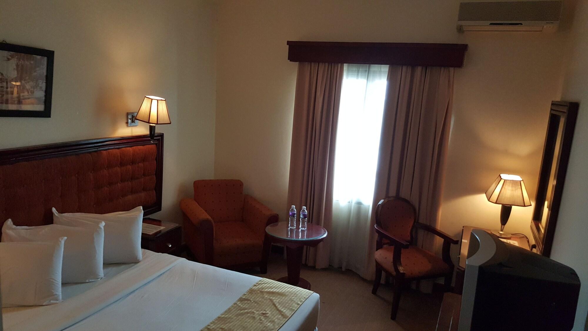 Harbourbay Amir Hotel Batam Bagian luar foto