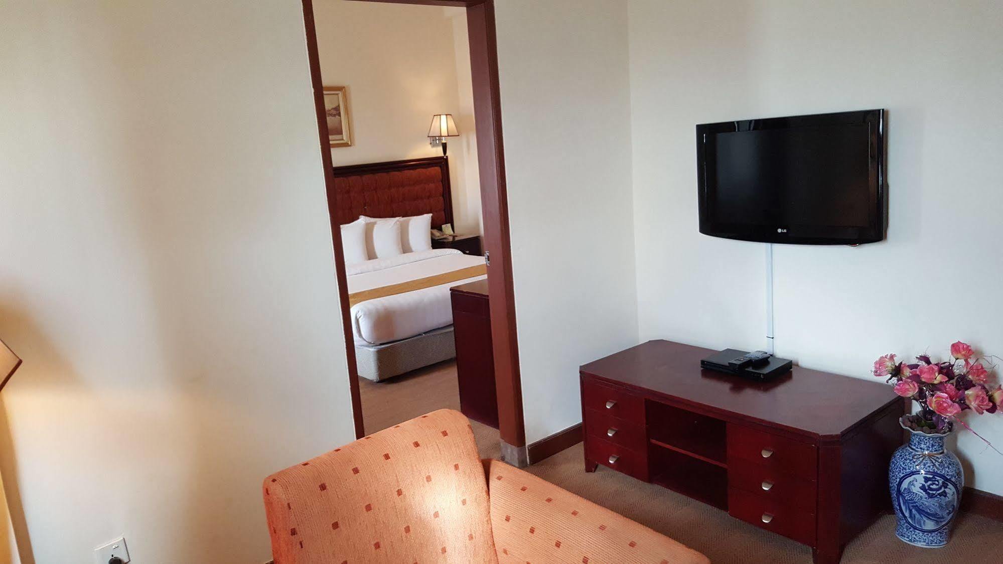 Harbourbay Amir Hotel Batam Bagian luar foto