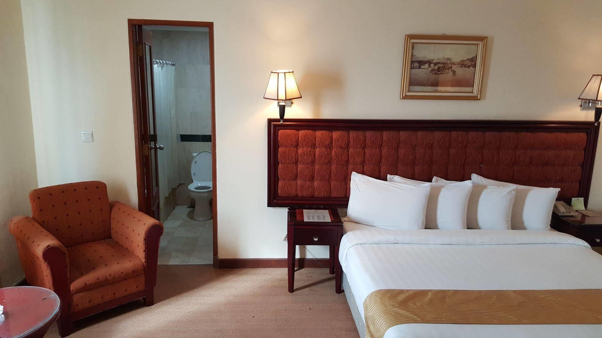Harbourbay Amir Hotel Batam Bagian luar foto
