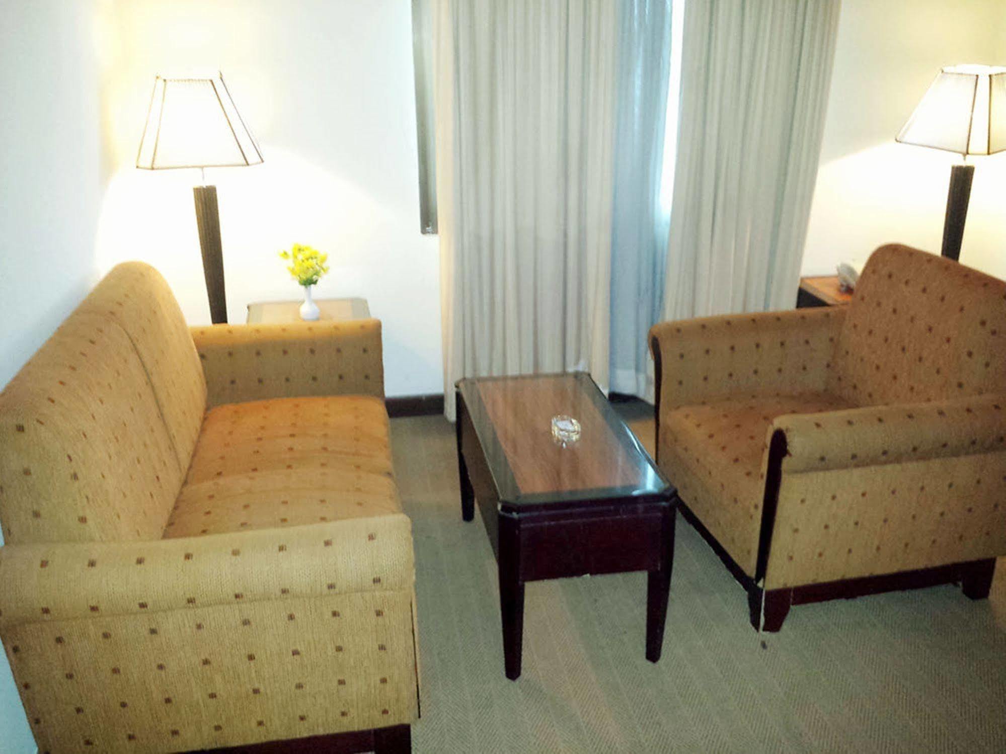 Harbourbay Amir Hotel Batam Bagian luar foto