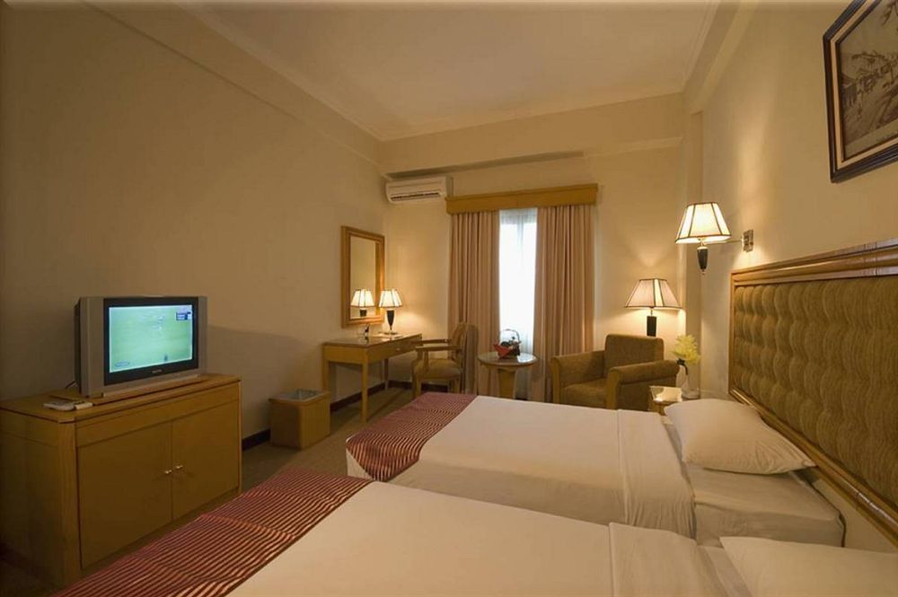 Harbourbay Amir Hotel Batam Bagian luar foto